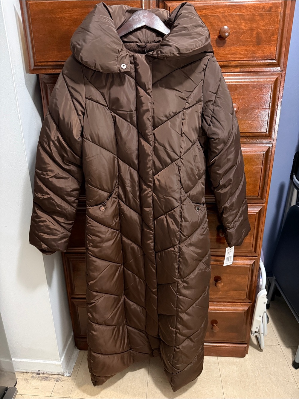 Women9s Long Brown Puffer Coat with Hood
